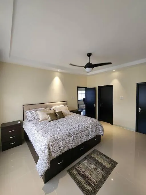 בית נופש אוצ'ו ריוס Grand Palladium Island Vacation Stay